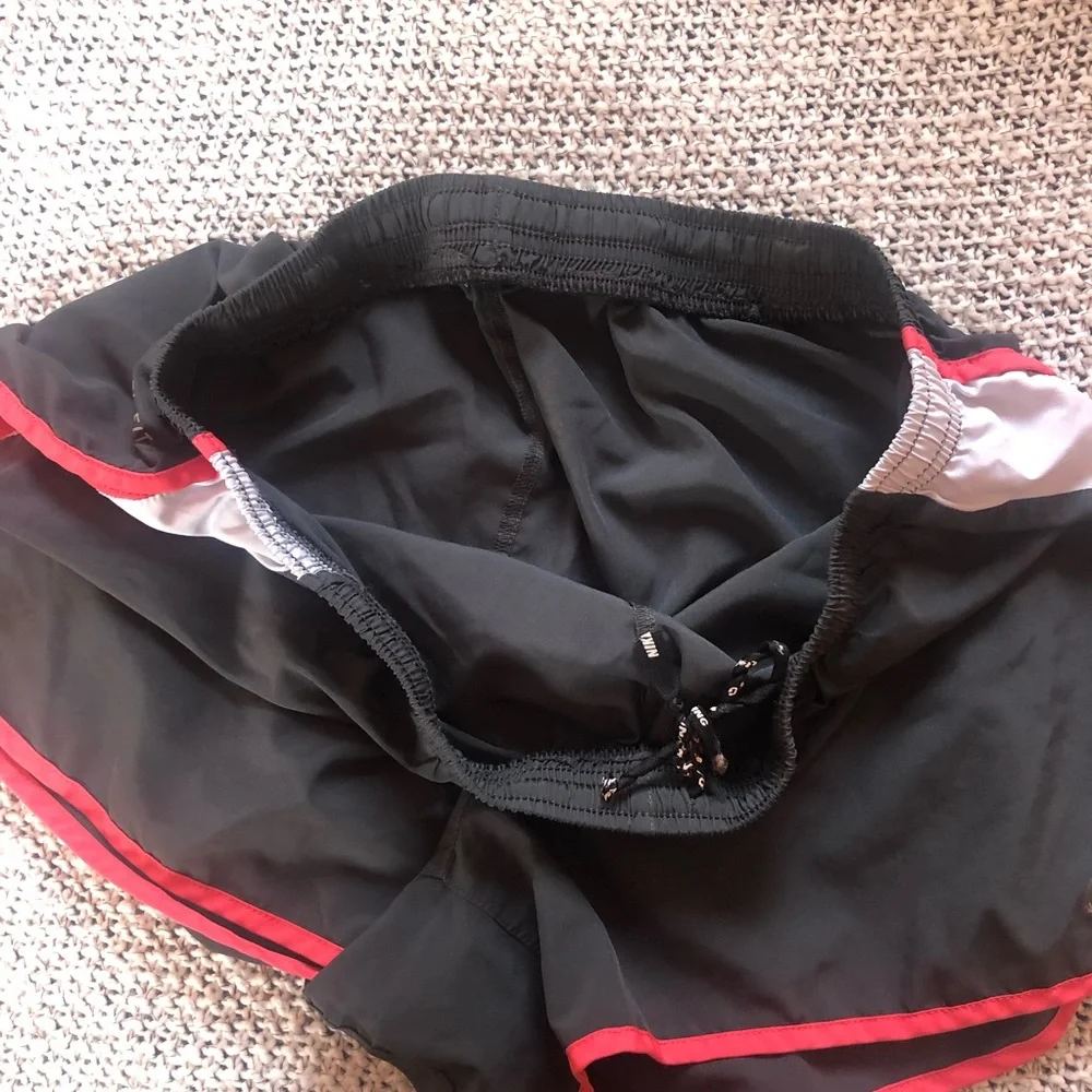 Nike Running Shorts - Grey, White & Pink (M) - Picture 3 of 4